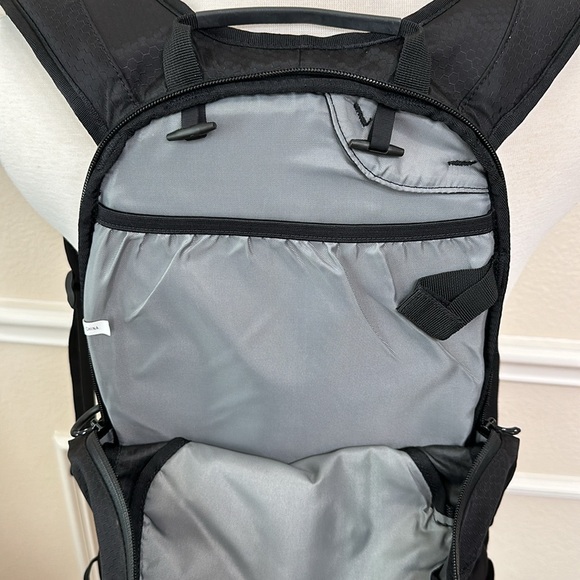 Spyder SILVERTON BACKPACK -black - Picture 15 of 16